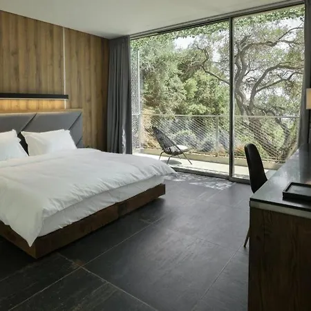 Amberton Corfu Pentátion